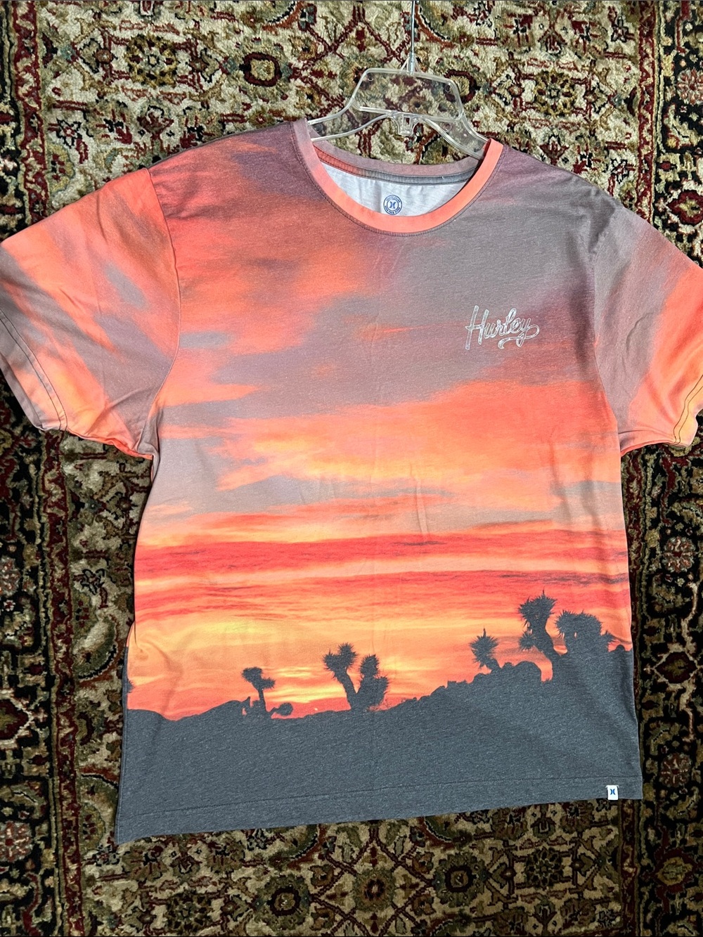 Hurley Desert Sunset Tee in Orange and Gray Size XL